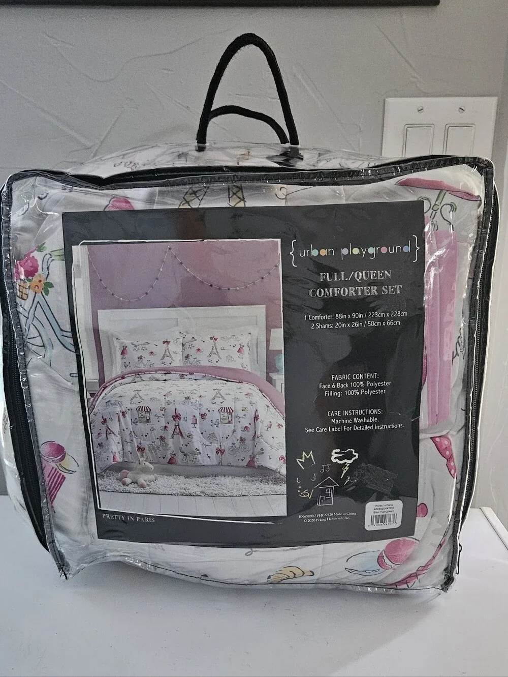 Full/Queen Comforter Set - White with Multi-Color Print Pretty In Paris